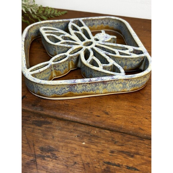 Handmade Bay Art Pottery Ceramic Dragonfly Hot Plate Trivet Studio Pottery - Picture 5 of 12